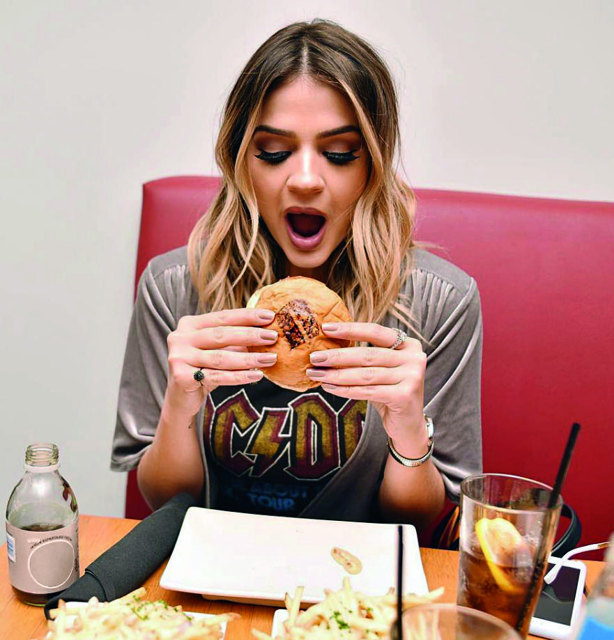 Os segredos de Th&aacute;ssia Naves para um corpo bonito e em forma