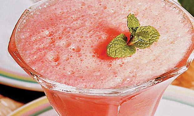 3 maneiras deliciosas (e fit) de incluir a gelatina no cardápio