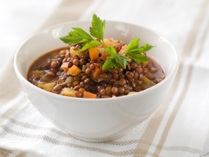 10 receitas de sopas proteicas que ajudam a ganhar massa muscular
