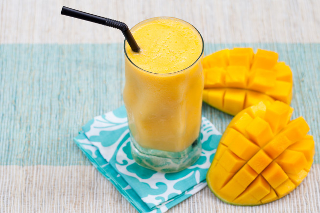 smoothie-de-manga 13 receitas proteicas para o café da manhã que não incluem ovo