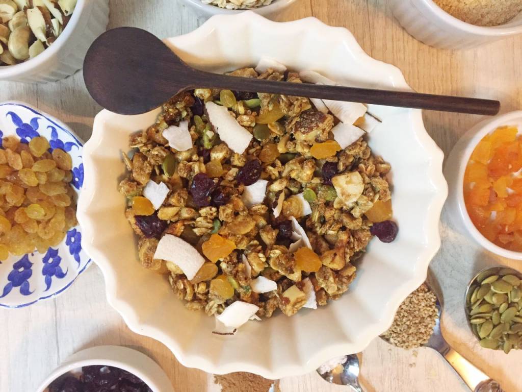 Aprenda a fazer uma granola low carb