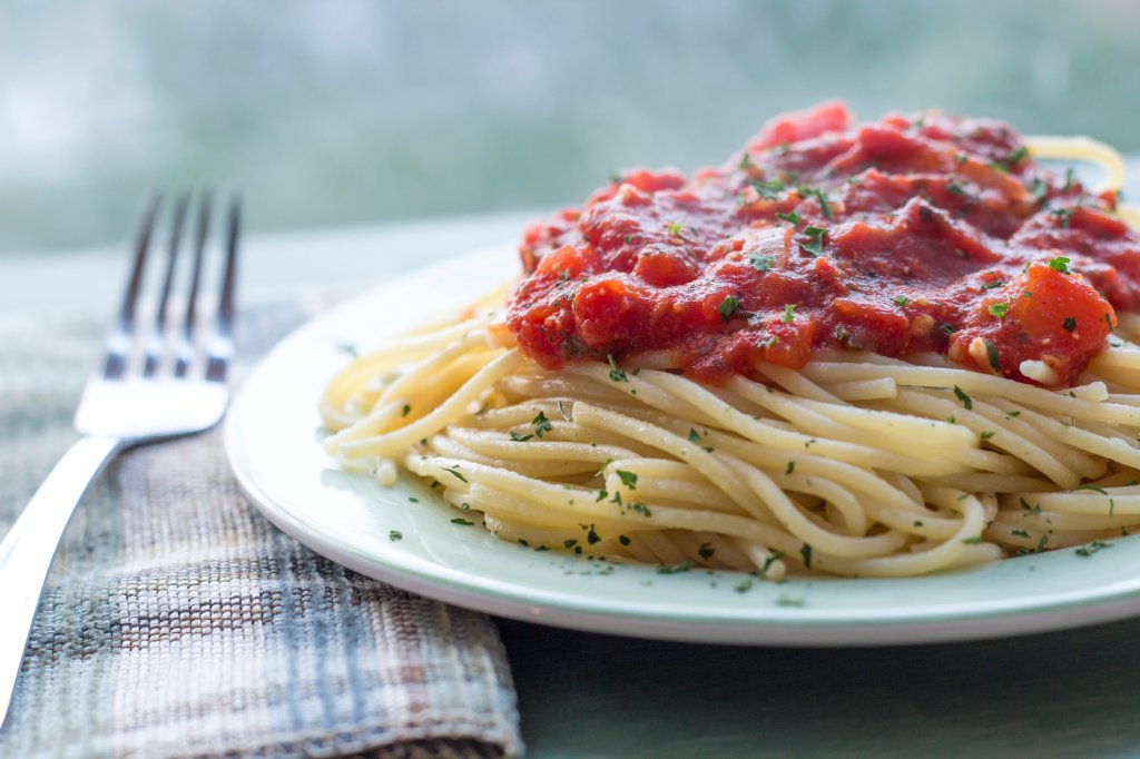 Espaguete com molho de tomate