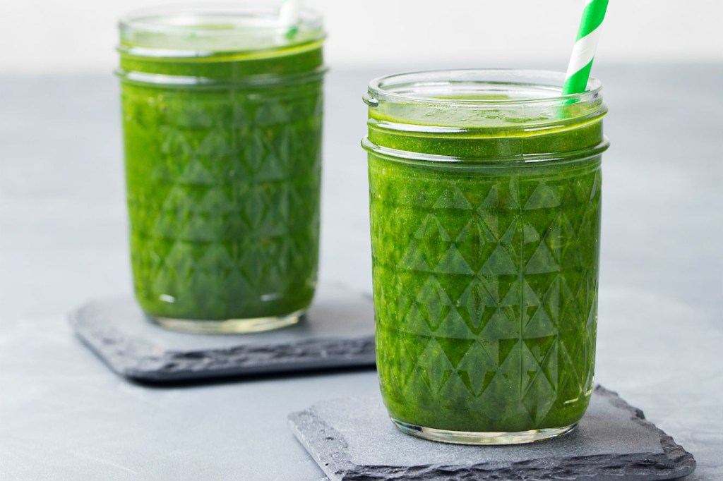 suco-verde-detox Imunidade e alimentação: nutricionista responde dúvidas