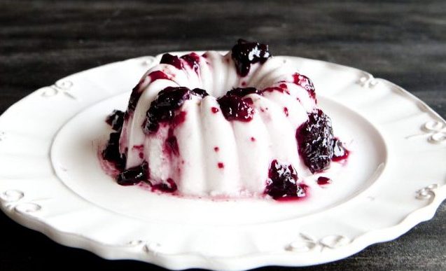 Época de jabuticaba: receitas de peixe, pudim e chá com a fruta