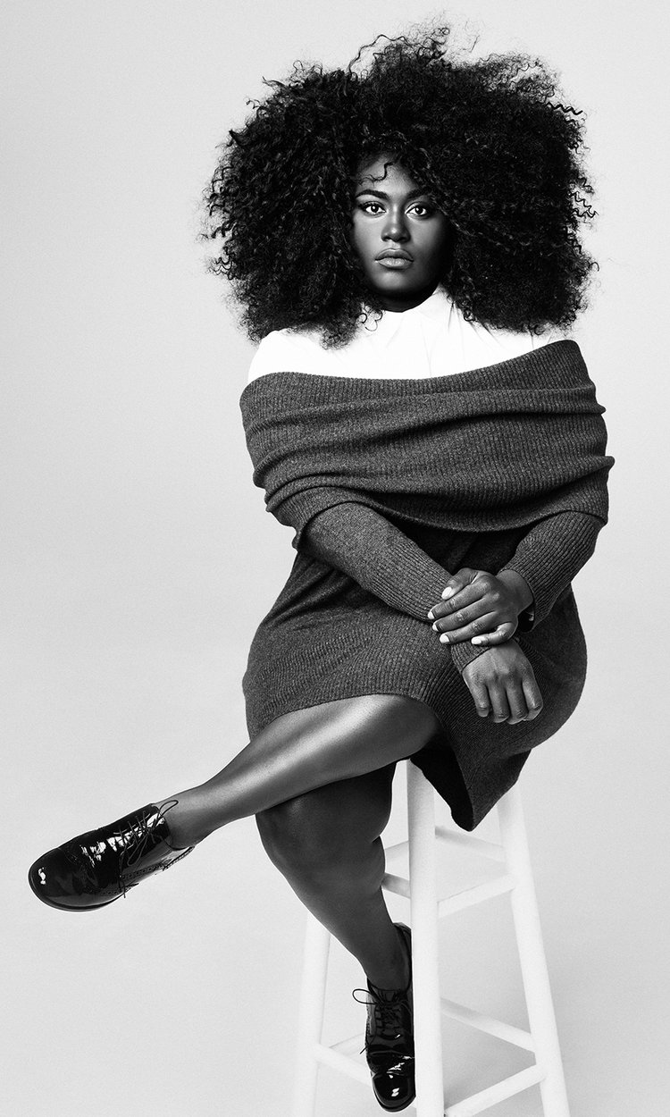 Atriz de OITNB lan&ccedil;a cole&ccedil;&atilde;o plus-size com entrega no Brasil