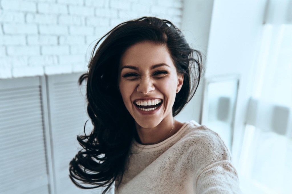 selfie-sorriso-foto 12 táticas infalíveis (comprovadas pela ciência) para aumentar a imunidade