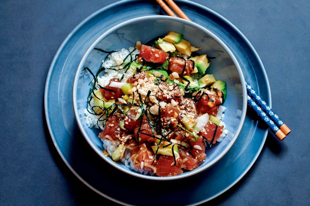 Poke de atum Poke: 4 receitas práticas e saudáveis para variar o cardápio