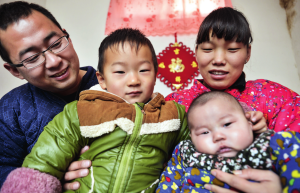 Questões sociais: Demografia A China decide flexibilizar a política de filho  único, Curso Enem Play