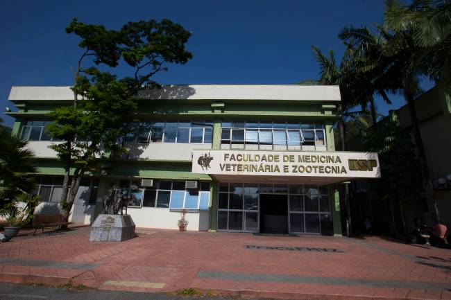 Fachada do Prédio da Administração da Faculdade de Medicina Veterinária – FMVZ. Foto: Marcos Santos/USP Imagens