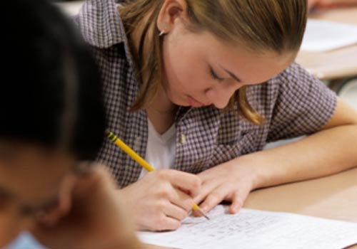 GUIA DO ESTUDANTE terá correção online comentada da primeira fase do vestibular 2012 da Fuvest