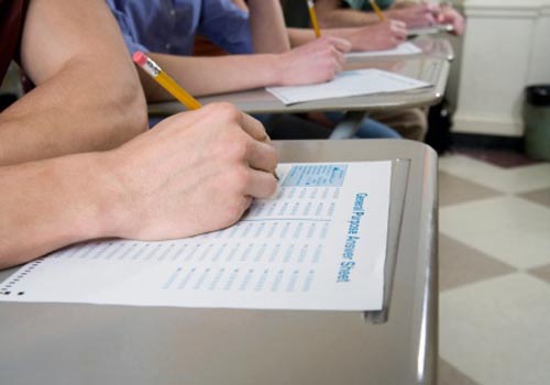 Confira institui&ccedil;&otilde;es p&uacute;blicas com vestibular de meio de ano