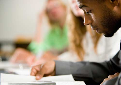 UEL abre inscri&ccedil;&otilde;es do vestibular 2017