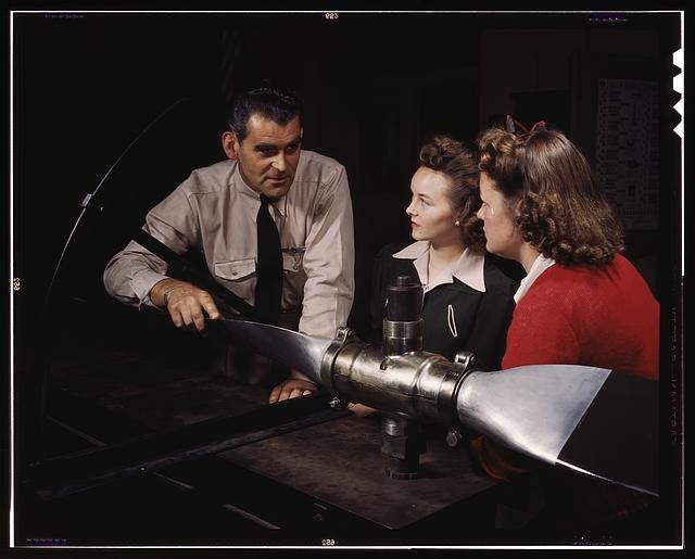 Série de fotografias mostra as mulheres no trabalho durante a 2ª Guerra Mundial