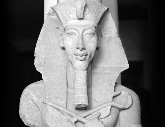 Entenda o mistério da tumba da rainha Nefertiti