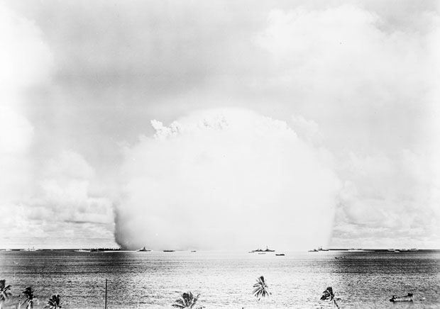 Fotos – e um vídeo – incríveis mostram teste nuclear feito pelos EUA no atol de Bikini