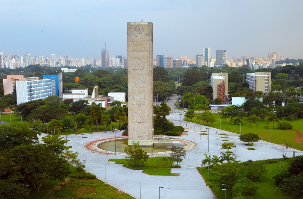 Praça do Relógio - Universidade de São Paulo - São Paulo.