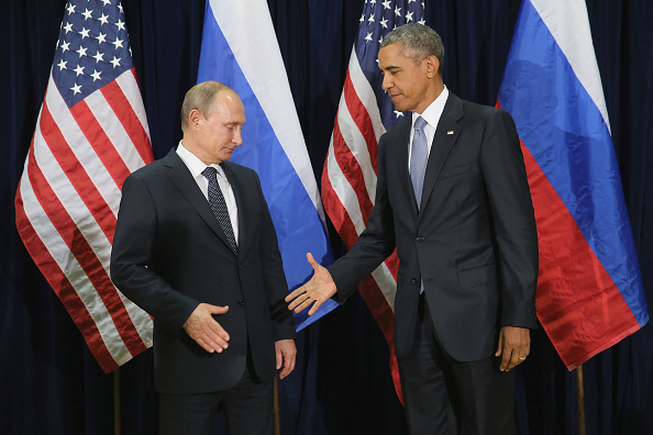 Os presidentes da Rússia, Vladimir Putin, e dos Estados Unidos, Barack Obama, encontram-se em Nova York, em setembro de 2015  (Chip Somodevilla/Getty Images)