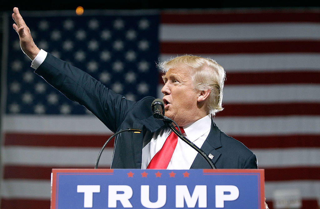 O presidente eleito dos EUA, Donald Trump, durante a campanha presidencial em Phoenix, no Arizona, em 18 de junho de 2016  (foto: Ralph Freso/Getty Images)