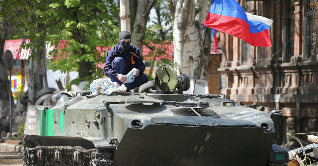 A Rússia é acusada de fornecer armamentos e munições para os rebeldes da Ucrânia (foto: GettyImages)