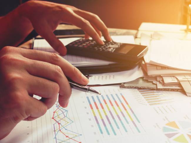 Administração 6 dos cursos mais procurados com economia de até 45 mil reais