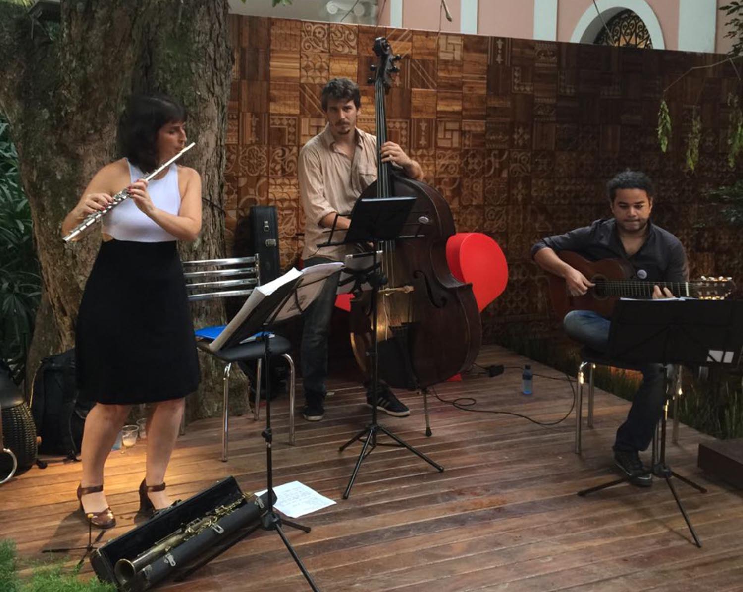 show_15out_Mariana_Zwarg_Trio
